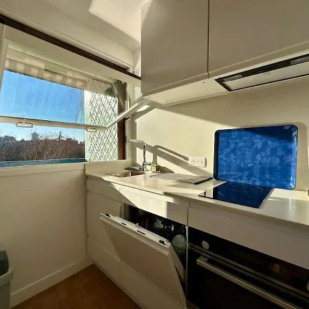 Mobility Lease- Sunny With Large Balcony, Park View At 15 Appartamento