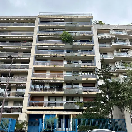 Mobility Lease- Sunny With Large Balcony, Park View At 15 Apartment *