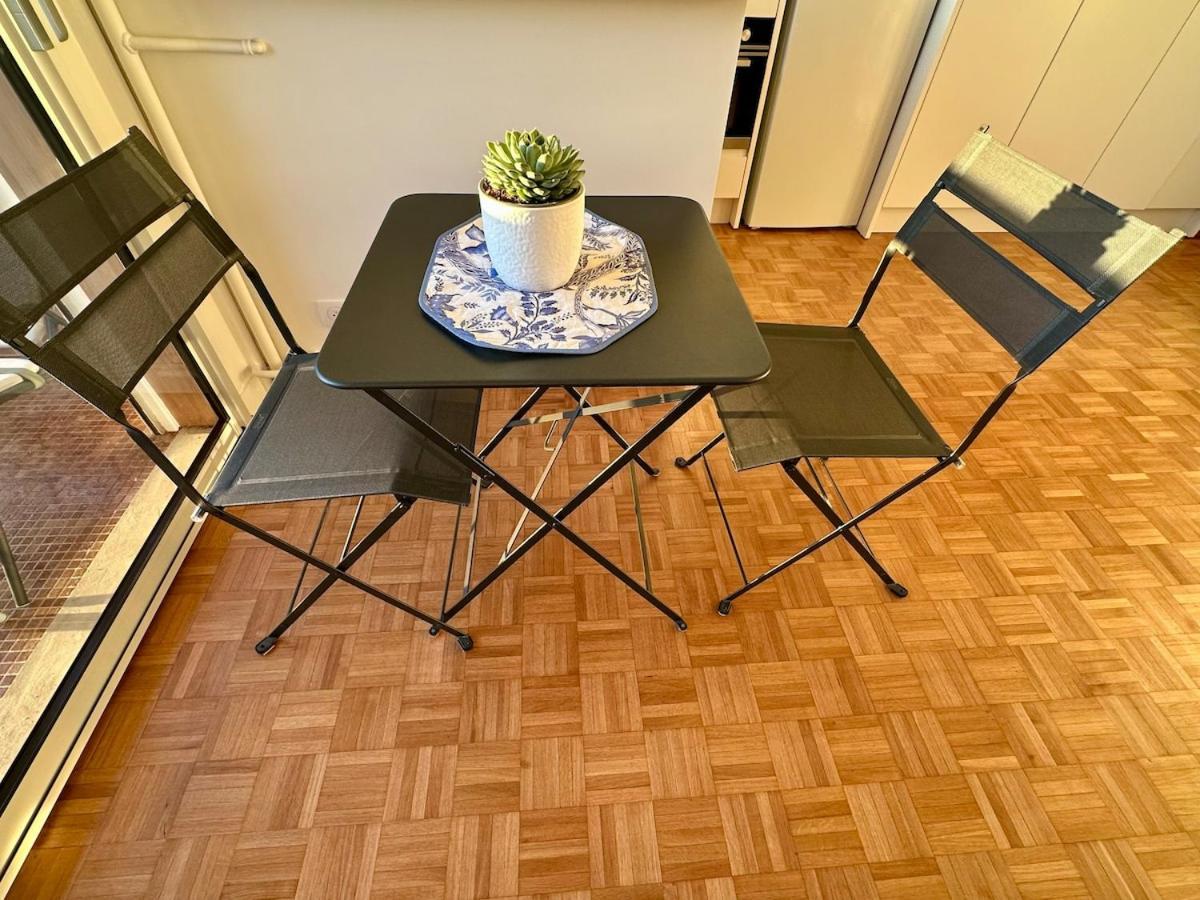 Mobility Lease- Sunny With Large Balcony, Park View At 15 Appartamento