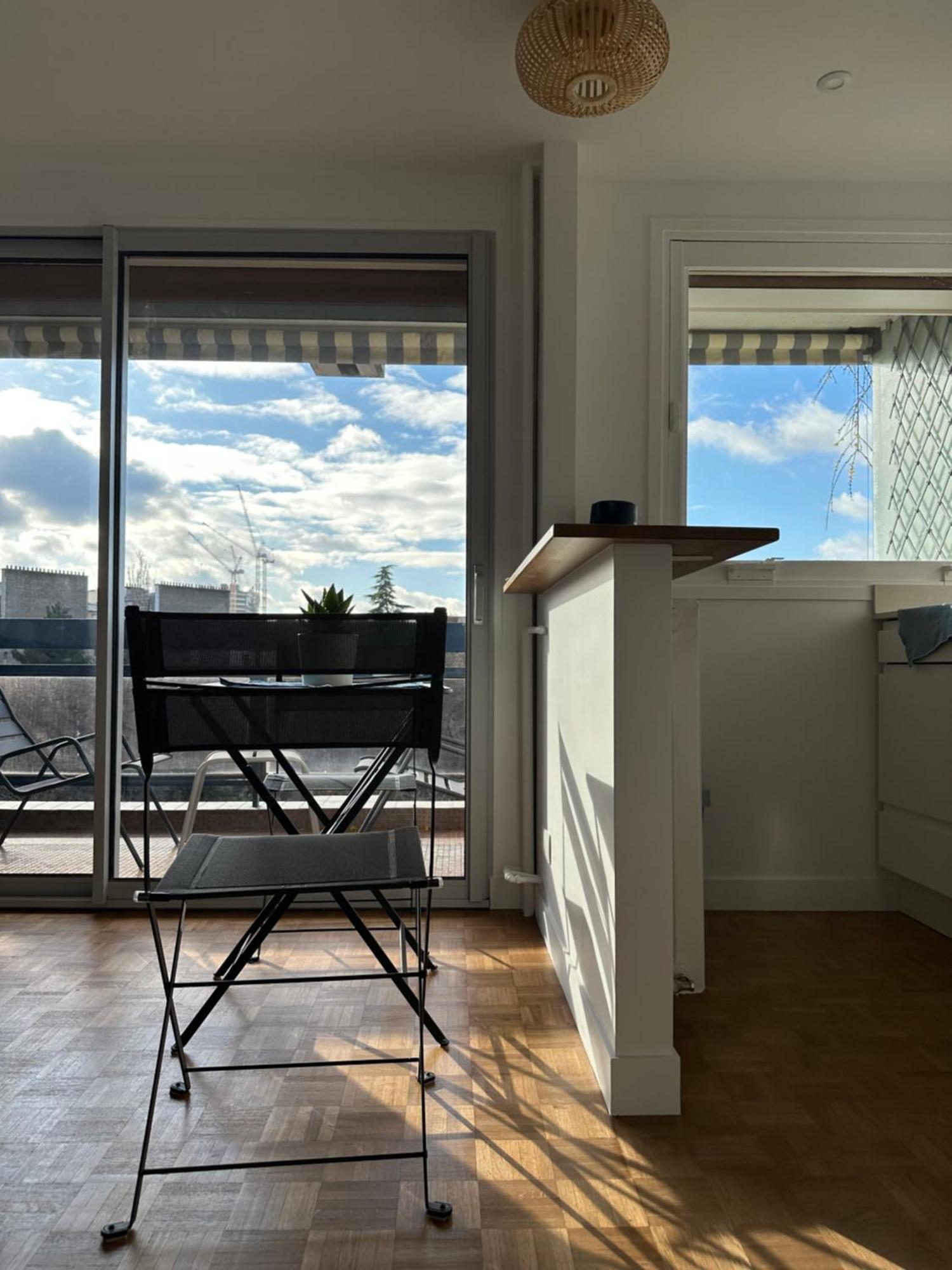 Mobility Lease- Sunny With Large Balcony, Park View At 15 Appartamento *